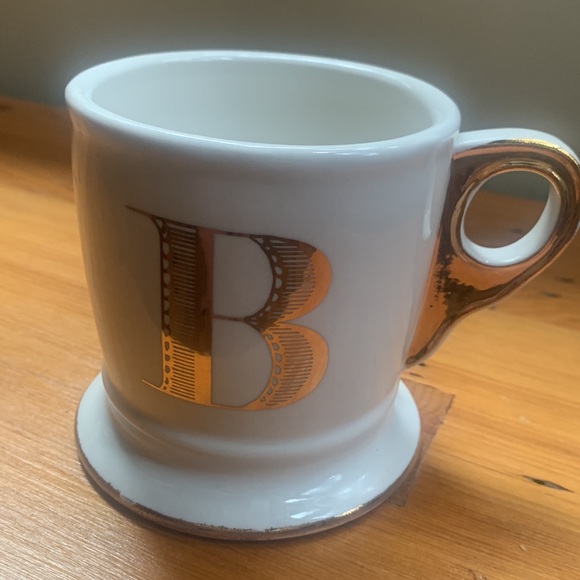 Anthropologie “ B “ Gold Monogram Coffee/Tea Mug NWOT - Picture 2 of 5